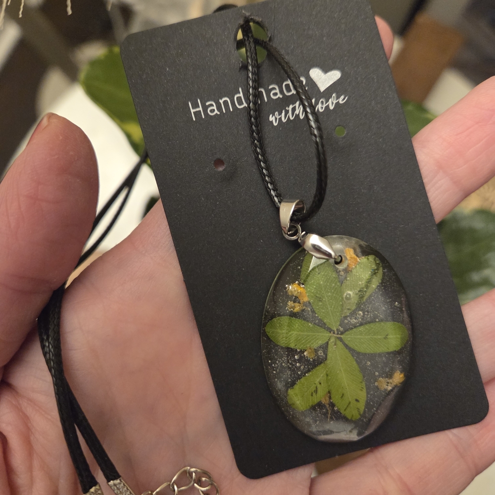 Handmade Leaf Pendant Necklace - Picture 1 of 3